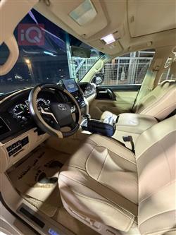 تۆیۆتا لاند کروزەر